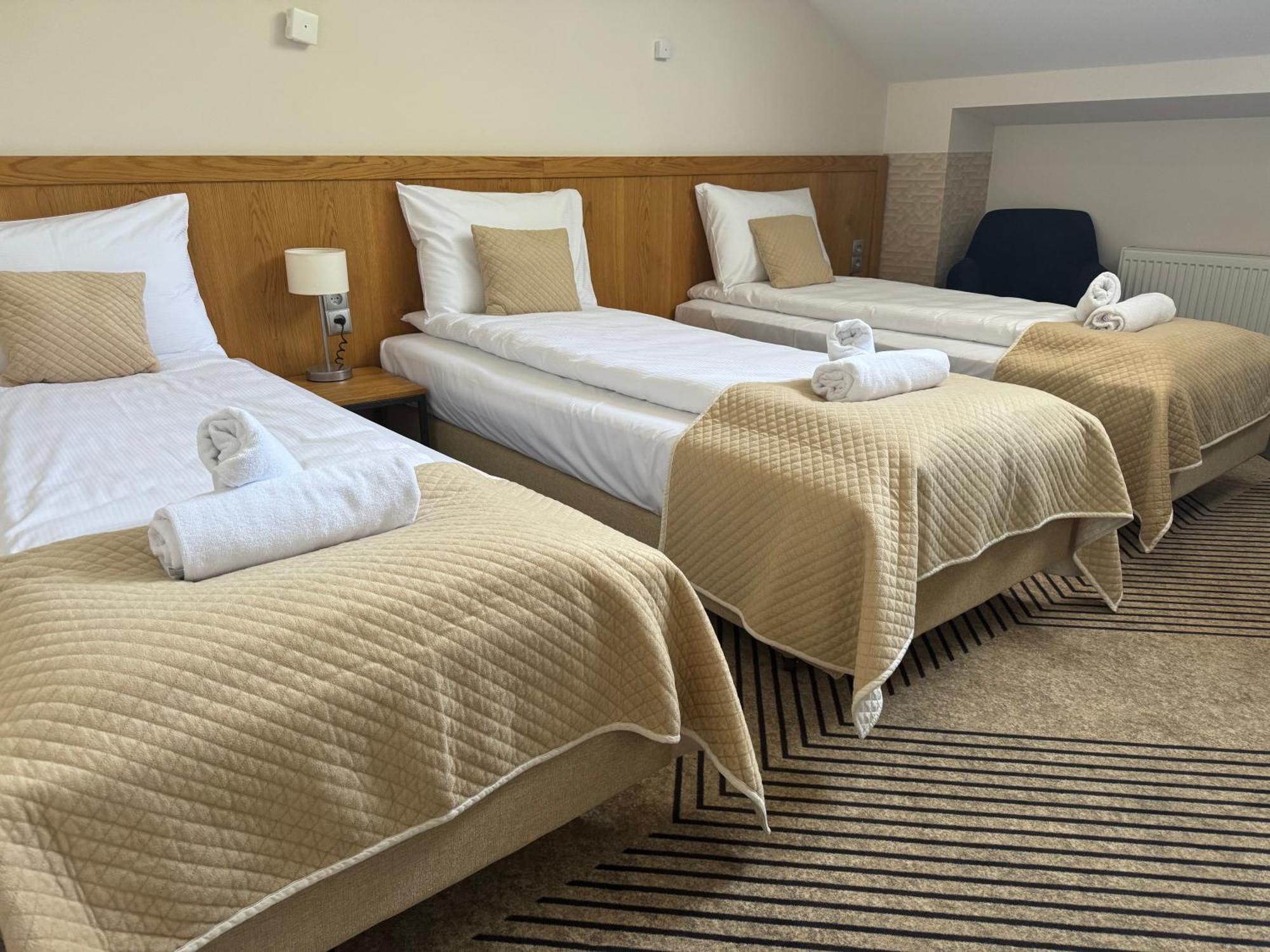 Iris Aparthotel 克拉科夫 外观 照片