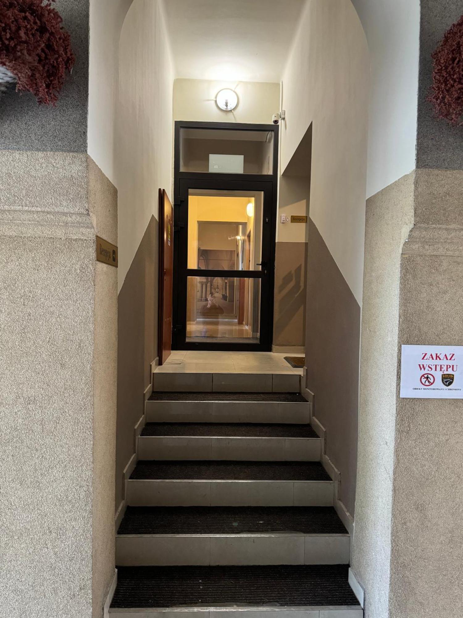 Iris Aparthotel 克拉科夫 外观 照片
