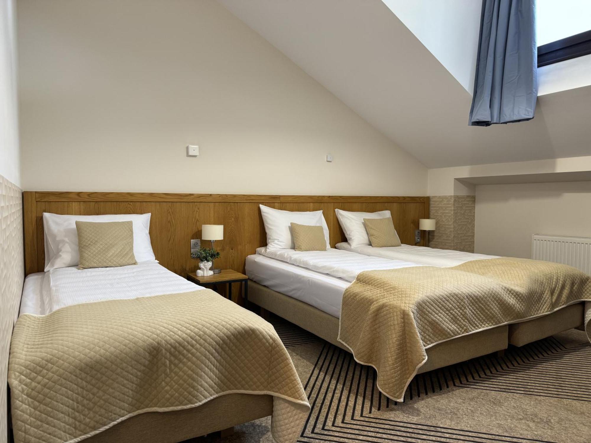 Iris Aparthotel 克拉科夫 外观 照片